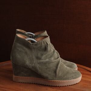 Sofft Boots Womens Size 10M Green Siri Suede Ankle Wedge Casual Preppy Side Zip